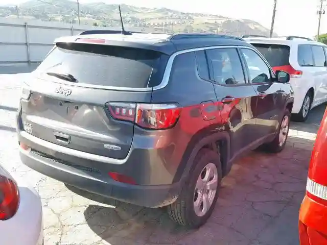 3C4NJDBB6JT500242 2018 JEEP COMPASS LATITUDE-3