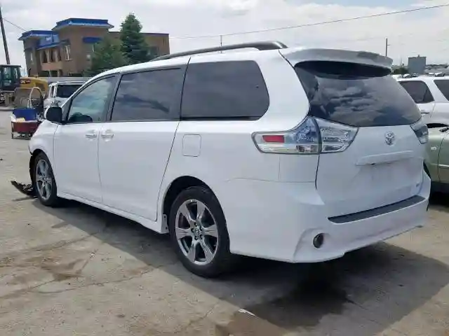 5TDXZ3DC5JS921316 2018 TOYOTA SIENNA SE-2