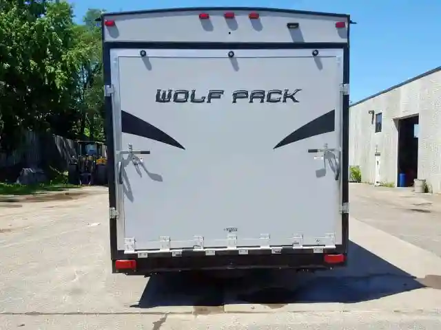 4X4TCTZ27HY208961 2017 WILDWOOD CHEROKEE M-3