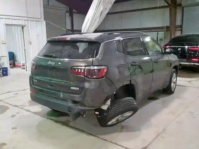 3C4NJDBBXJT177023 2018 JEEP COMPASS LATITUDE-3