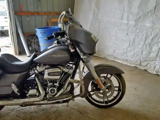 1HD1KRC10HB634897 2017 HARLEY-DAVIDSON FLHXS STREET GLIDE SPECIAL-4