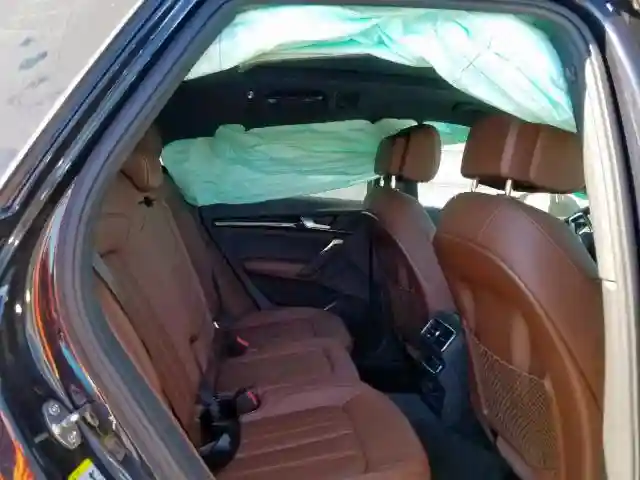 WA1BNAFY0K2049763 2019 AUDI Q5 PREMIUM PLUS-5