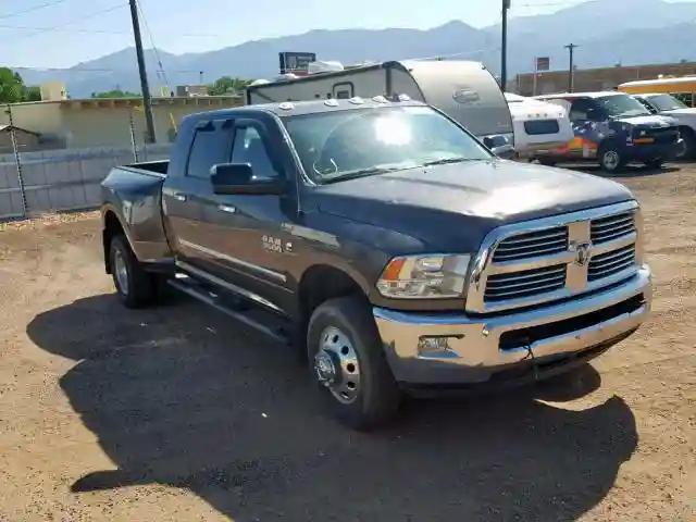 3C63RRLL3FG633598 2015 RAM 3500 SLT-0