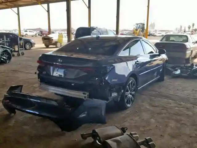 4T1BZ1FB7KU026762 2019 TOYOTA AVALON XLE-3