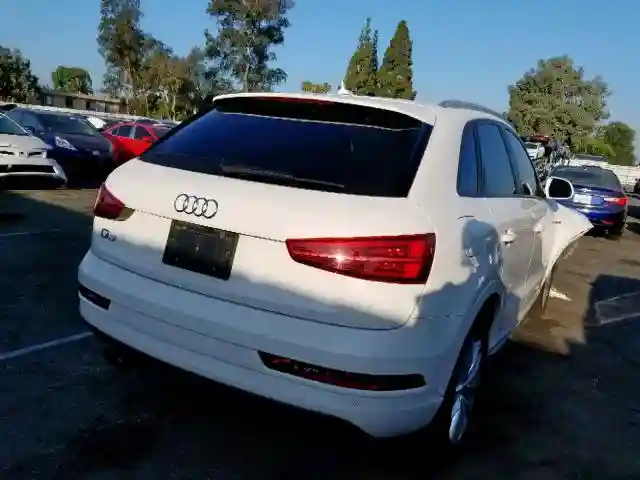 WA1BCCFS3JR012919 2018 AUDI Q3 PREMIUM-3