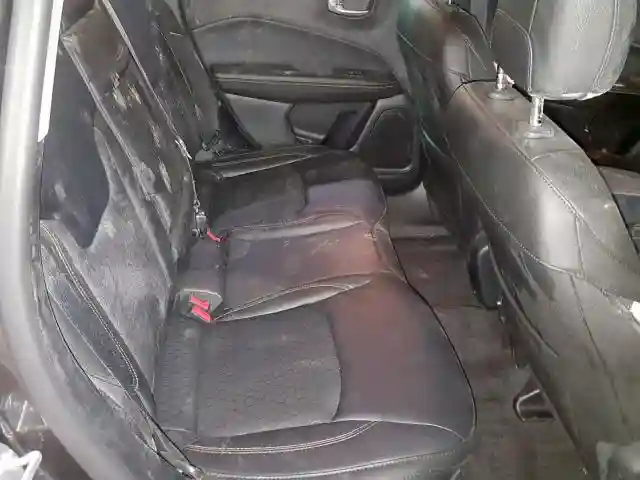 3C4NJDBBXJT177023 2018 JEEP COMPASS LATITUDE-5