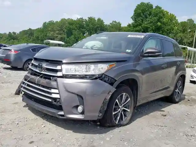 5TDJZRFH3HS509407 2017 TOYOTA HIGHLANDER SE-1