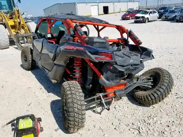 3JBVNAW47JK003353 2018 CAN-AM MAVERICK X3 MAX X RS TURBO R-2