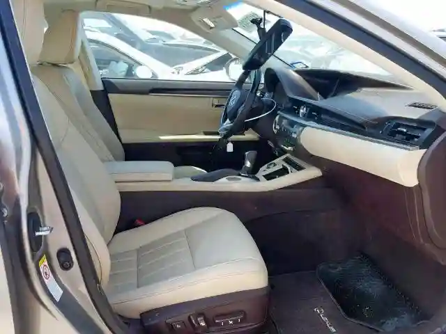 58ABK1GG0JU089367 2018 LEXUS ES 350-4