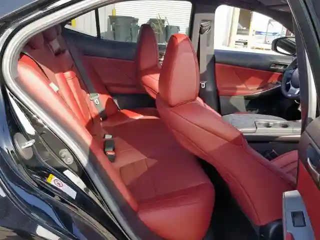 JTHBA1D29J5077752 2018 LEXUS IS 300-5