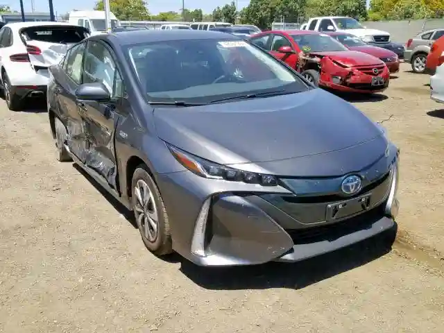 JTDKARFP8J3091050 2018 TOYOTA PRIUS PRIME-0