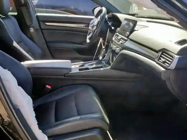1HGCV1F31JA020549 2018 HONDA ACCORD SPORT-4