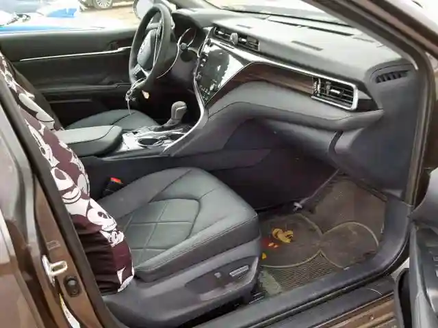 4T1B21HK5KU516053 2019 TOYOTA CAMRY HYBRID-4