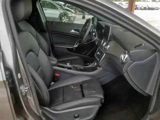 WDCTG4EB2KJ571412 2019 MERCEDES-BENZ GLA 250-4