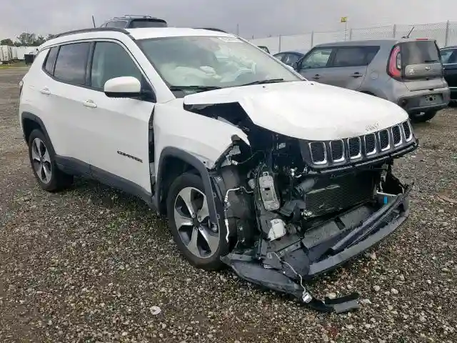 3C4NJDBB8JT207166 2018 JEEP COMPASS LATITUDE-0
