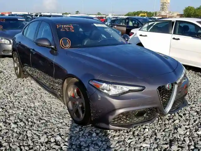 ZARFAEBNXJ7567652 2018 ALFA ROMEO GIULIA-0