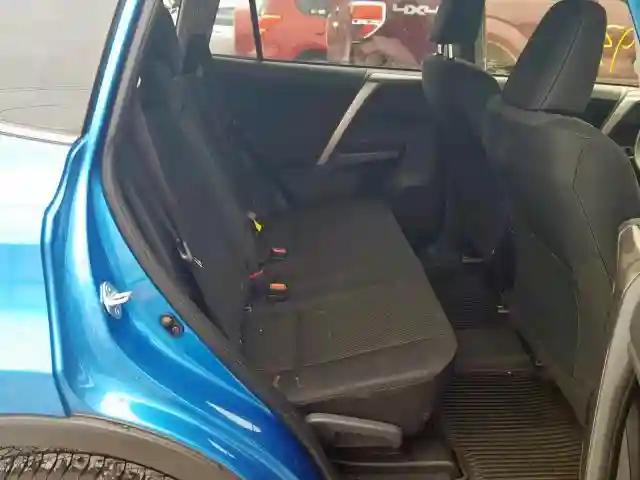 JTMZFREV6JJ198755 2018 TOYOTA RAV4 LE-5