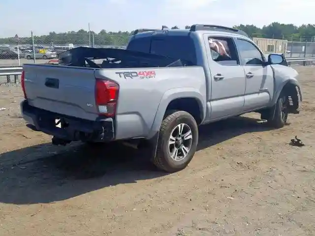3TMCZ5AN5JM136844 2018 TOYOTA TACOMA DOUBLE CAB-3