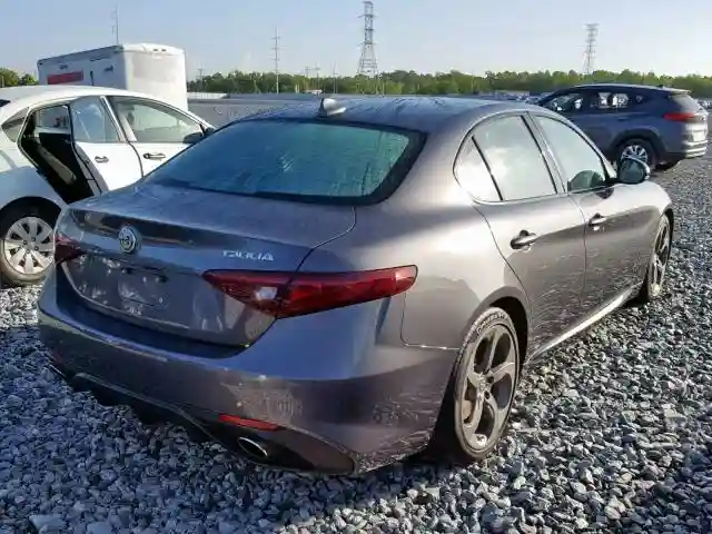 ZARFAEBNXJ7567652 2018 ALFA ROMEO GIULIA-3