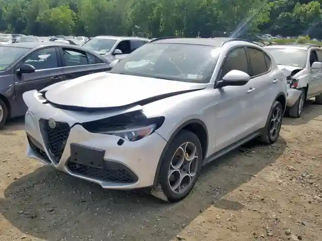 ZASFAKNN1J7B94691 2018 ALFA ROMEO STELVIO TI SPORT-1