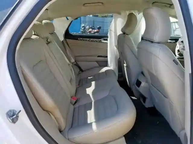 3FA6P0PU8JR177451 2018 FORD FUSION SE PHEV-5