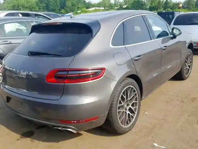 WP1AF2A5XGLB93774 2016 PORSCHE MACAN TURBO-3