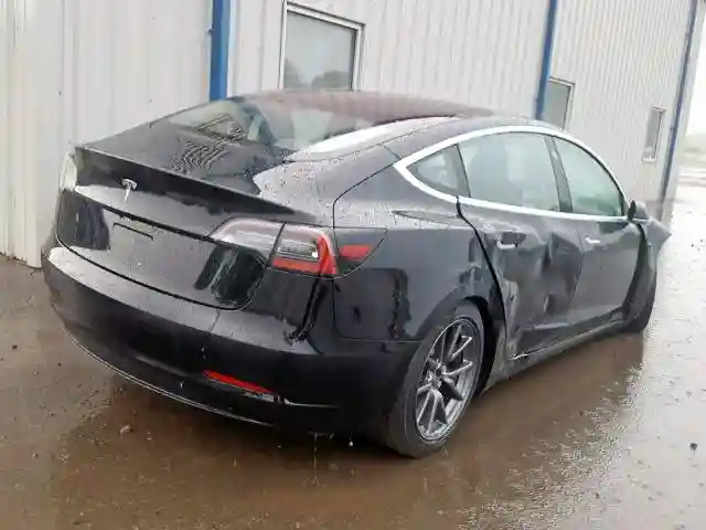 5YJ3E1EAXJF152165 2018 TESLA MODEL 3-3