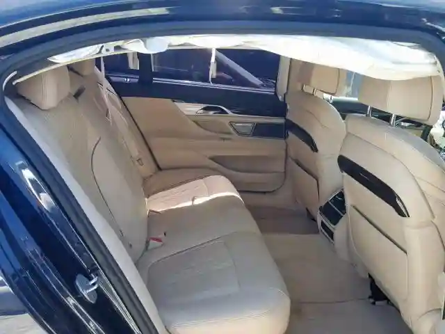 WBA7E2C53GG714612 2016 BMW 740 I-5