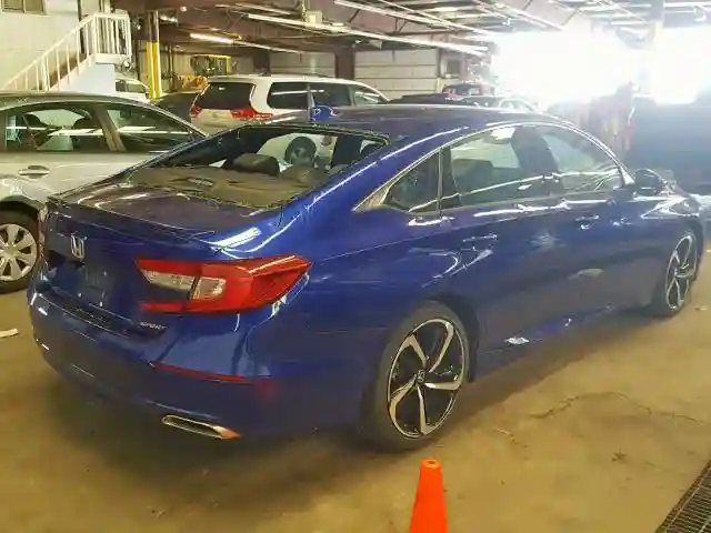 1HGCV1F3XJA153228 2018 HONDA ACCORD SPORT-3