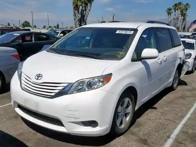5TDKK3DC7GS748132 2016 TOYOTA SIENNA LE-1