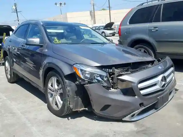WDCTG4GB3HJ329895 2017 MERCEDES-BENZ GLA 250 4MATIC-0