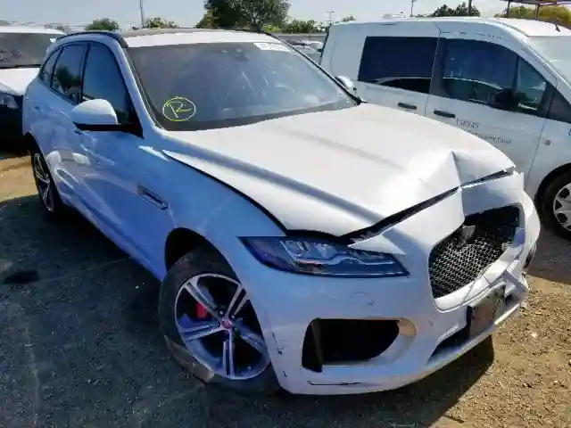 SADCM2BVXHA882245 2017 JAGUAR F-PACE S-0