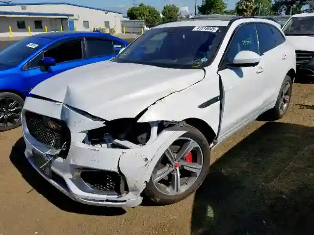 SADCM2BVXHA882245 2017 JAGUAR F-PACE S-1