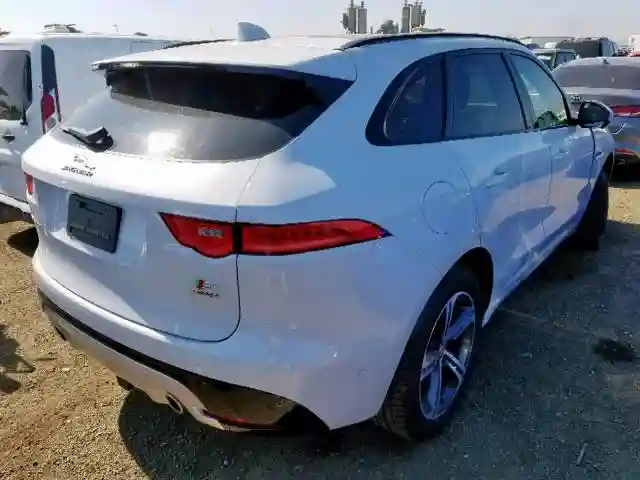 SADCM2BVXHA882245 2017 JAGUAR F-PACE S-3