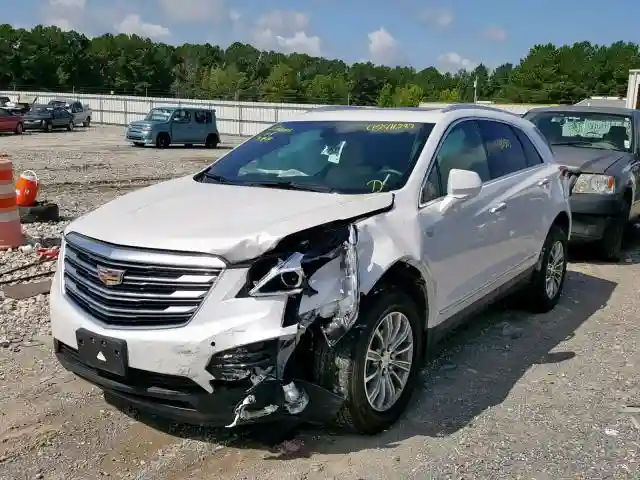1GYKNDRS3HZ152734 2017 CADILLAC XT5 LUXURY-1
