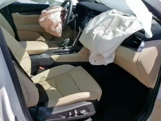 1GYKNDRS3HZ152734 2017 CADILLAC XT5 LUXURY-4