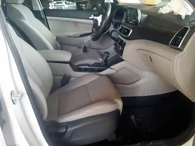 KM8J2CA48KU935257 2019 HYUNDAI TUCSON SE-4