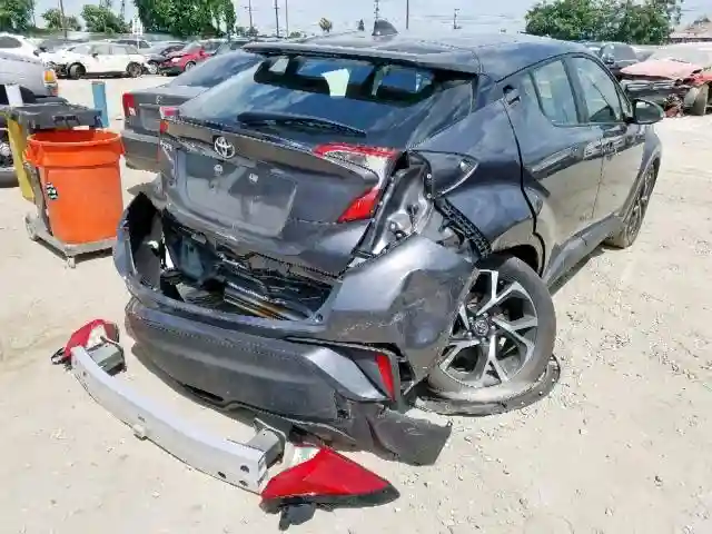 JTNKHMBX2K1041760 2019 TOYOTA C-HR XLE-3