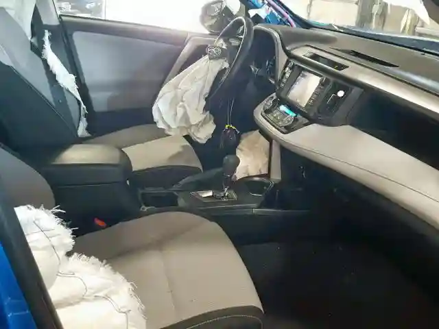 JTMRJREV0JD188381 2018 TOYOTA RAV4 HV LE-4