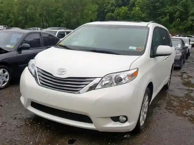 5TDDK3DC2FS106523 2015 TOYOTA SIENNA XLE-1