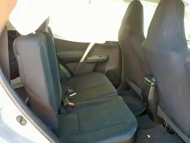 2T3BFREV8HW694167 2017 TOYOTA RAV4 LE-5