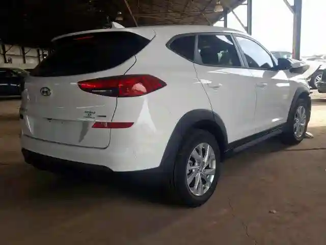 KM8J2CA48KU935257 2019 HYUNDAI TUCSON SE-3