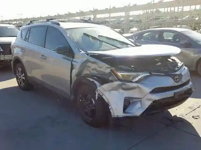 2T3BFREV8HW694167 2017 TOYOTA RAV4 LE-0