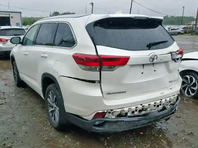 5TDJZRFH0HS510661 2017 TOYOTA HIGHLANDER SE-2