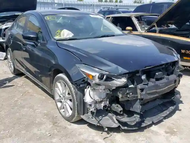 3MZBN1W39JM172623 2018 MAZDA 3 GRAND TOURING-0
