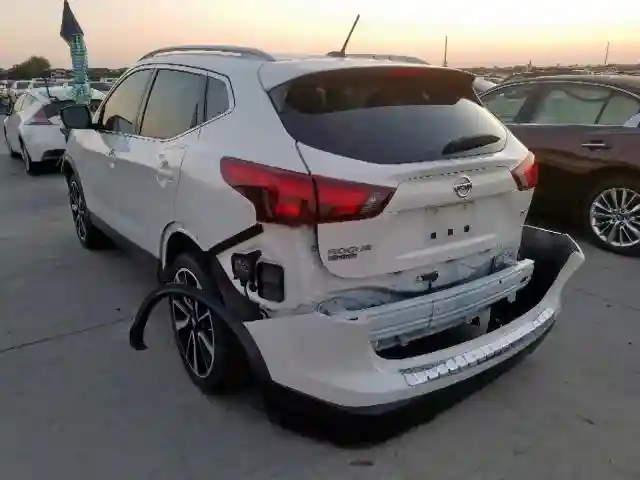 JN1BJ1CP1HW023867 2017 NISSAN ROGUE SPORT S-2