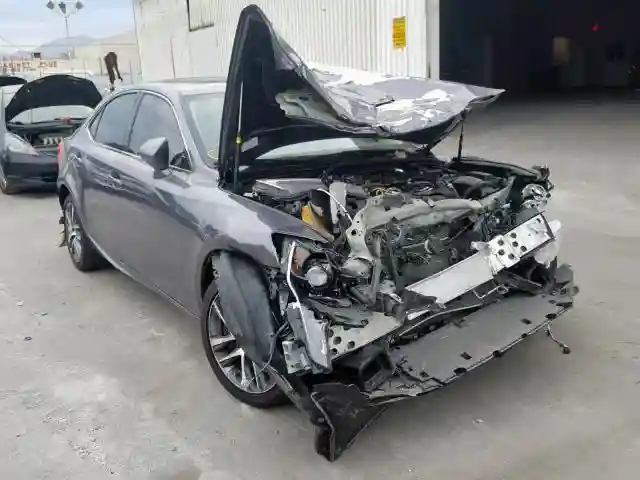 JTHBA1D23J5077424 2018 LEXUS IS 300-0