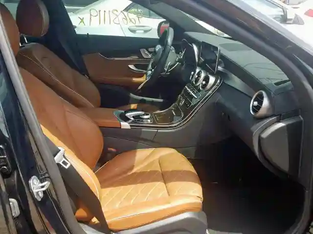 55SWF8HB1KU302431 2019 MERCEDES-BENZ C 63 AMG-S-4