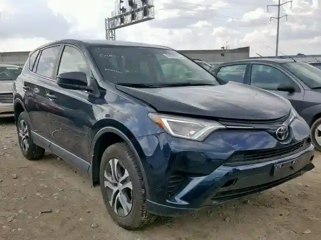JTMBFREV4HJ170366 2017 TOYOTA RAV4 LE-0