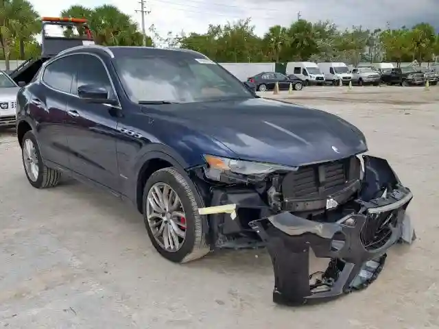 ZN661XUL1KX310638 2019 MASERATI LEVANTE LUXURY-0